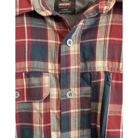 Wrangler Size Large ATG  Shirt Mens Red Plaid Top All Terrain Gear Regular LS - Picture 4 of 5